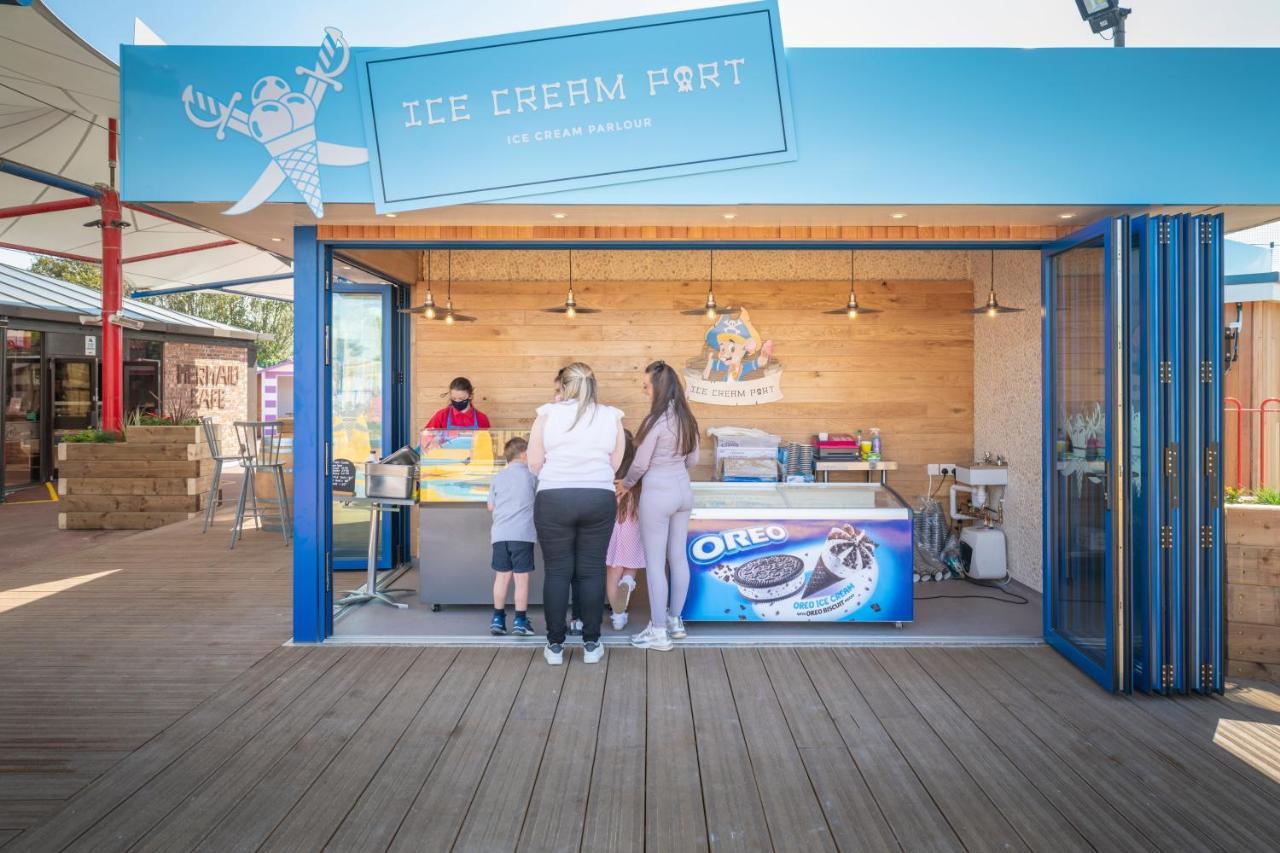 Marine Holiday Park Рил Екстериор снимка